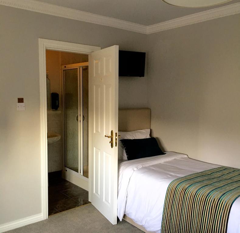 Westwinds Guestlodge Голуэй Экстерьер фото