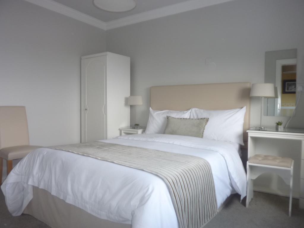 Westwinds Guestlodge Голуэй Экстерьер фото