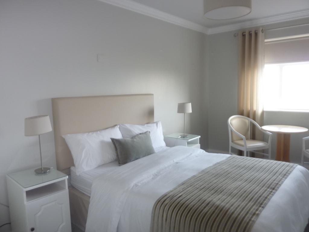Westwinds Guestlodge Голуэй Экстерьер фото